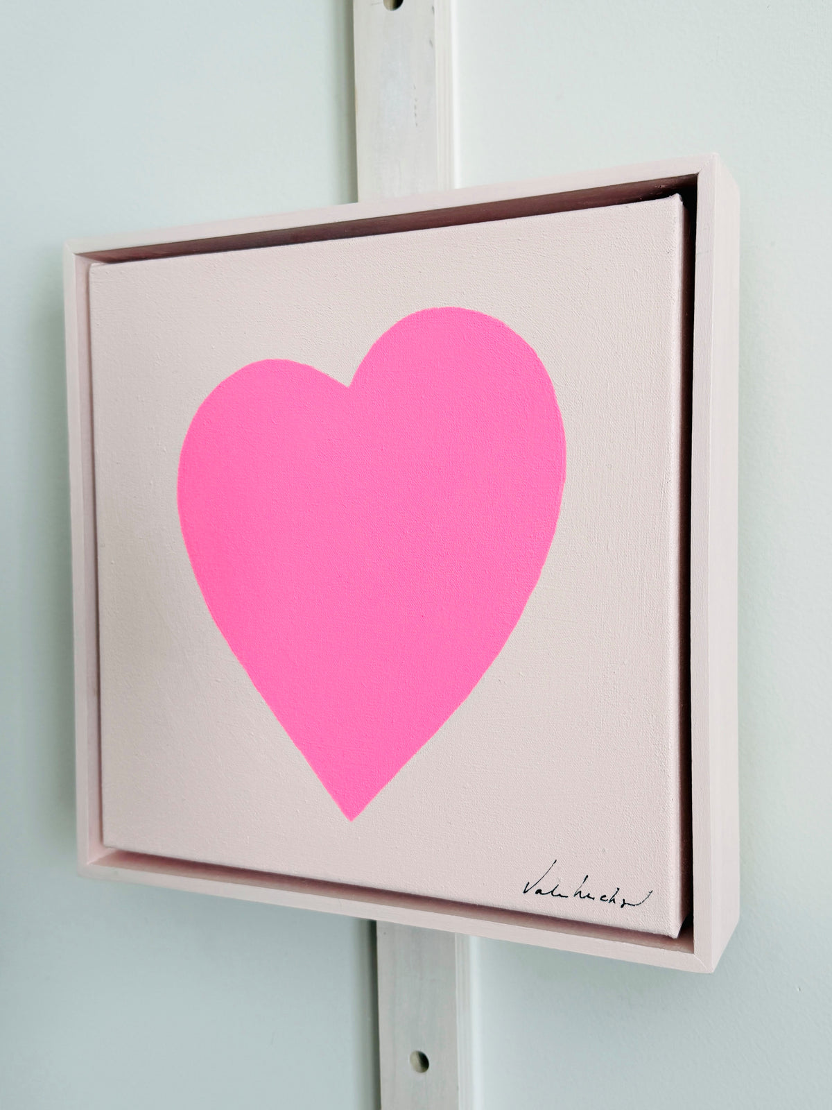 Cashmere, Flourescent Pink Heart